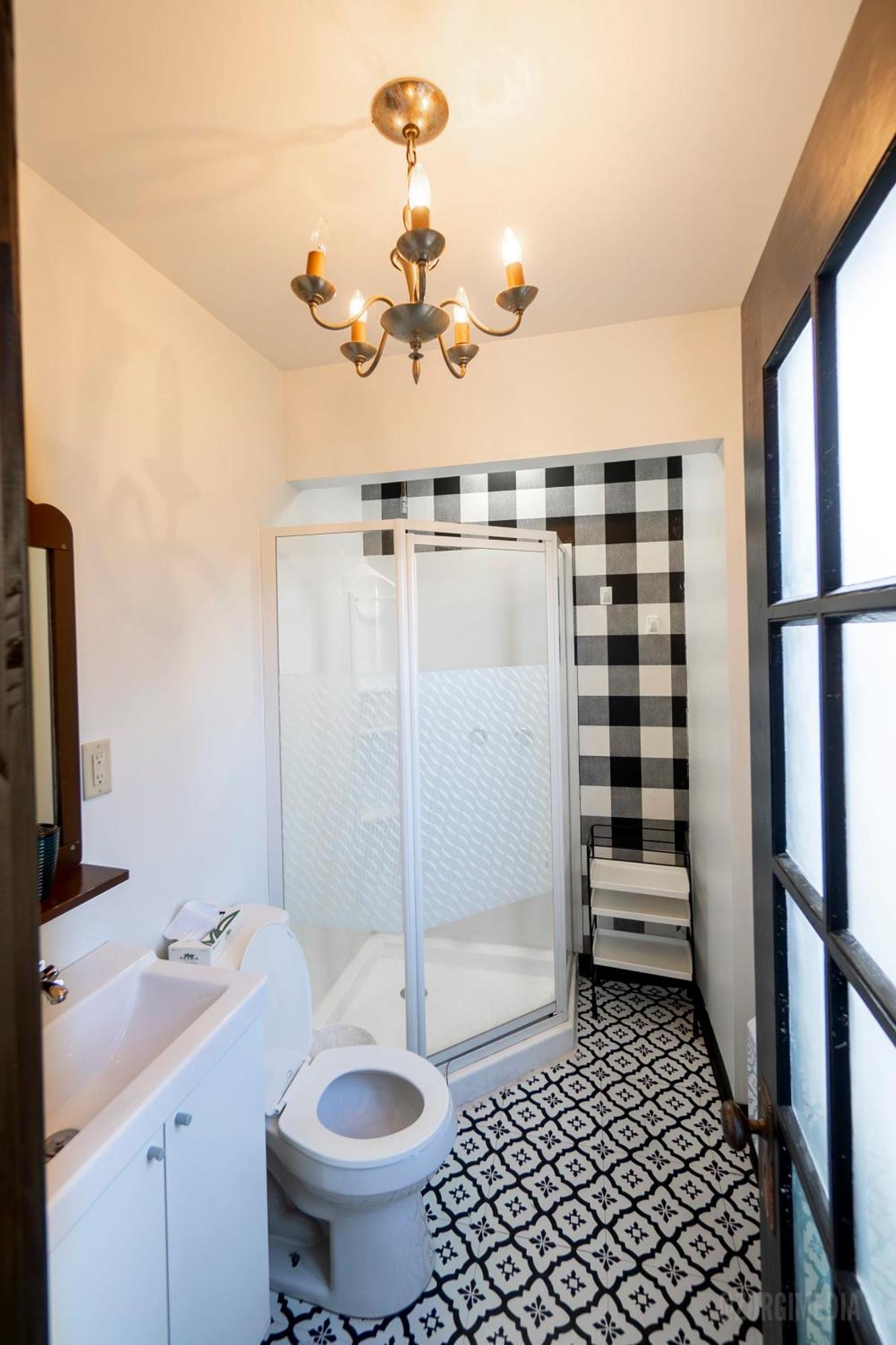 Parkside Paradise Elegant Victorian Just Steps From The Park * Homestead