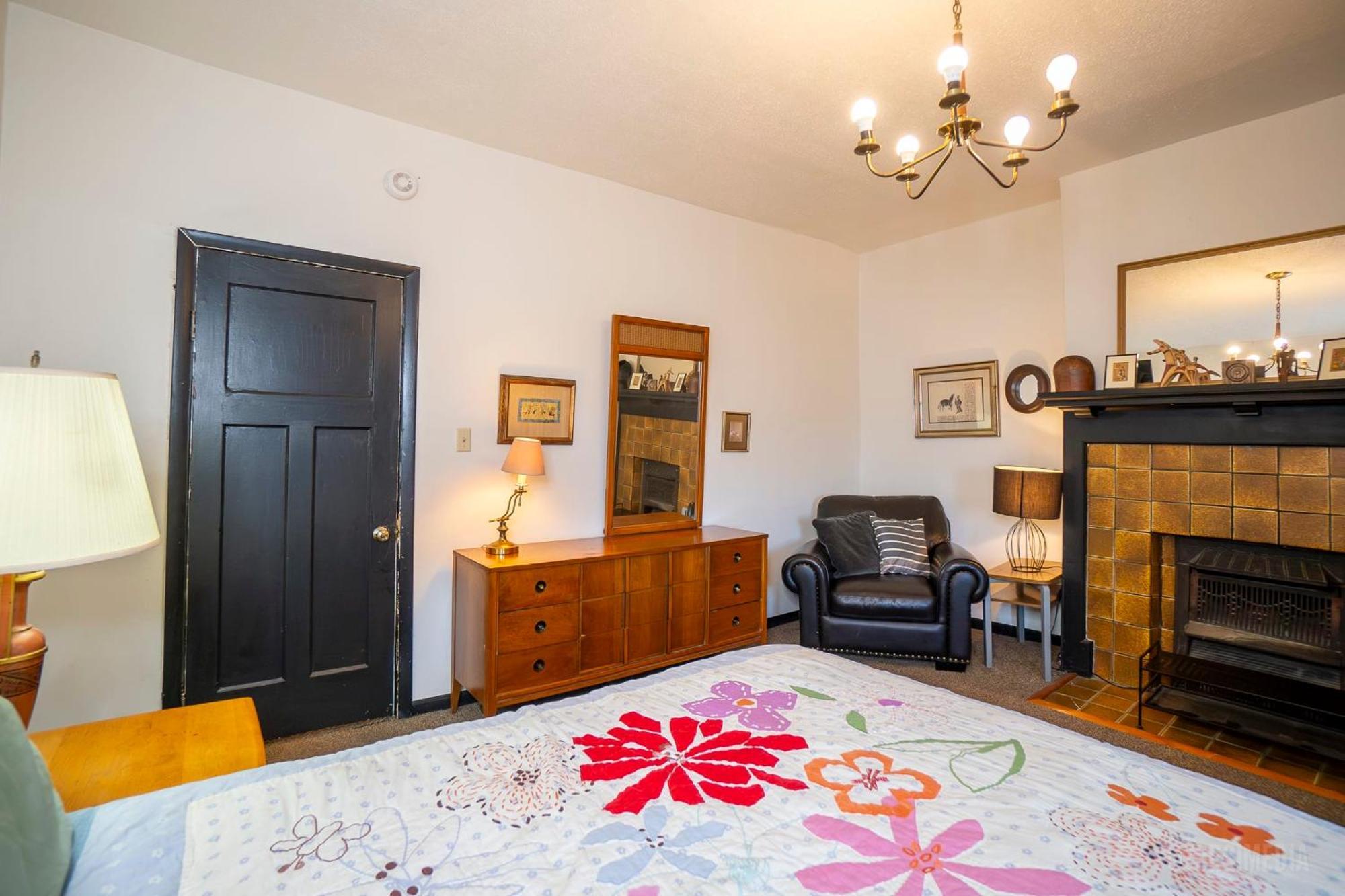 Apartamento Parkside Paradise Elegant Victorian Just Steps From The Park Homestead